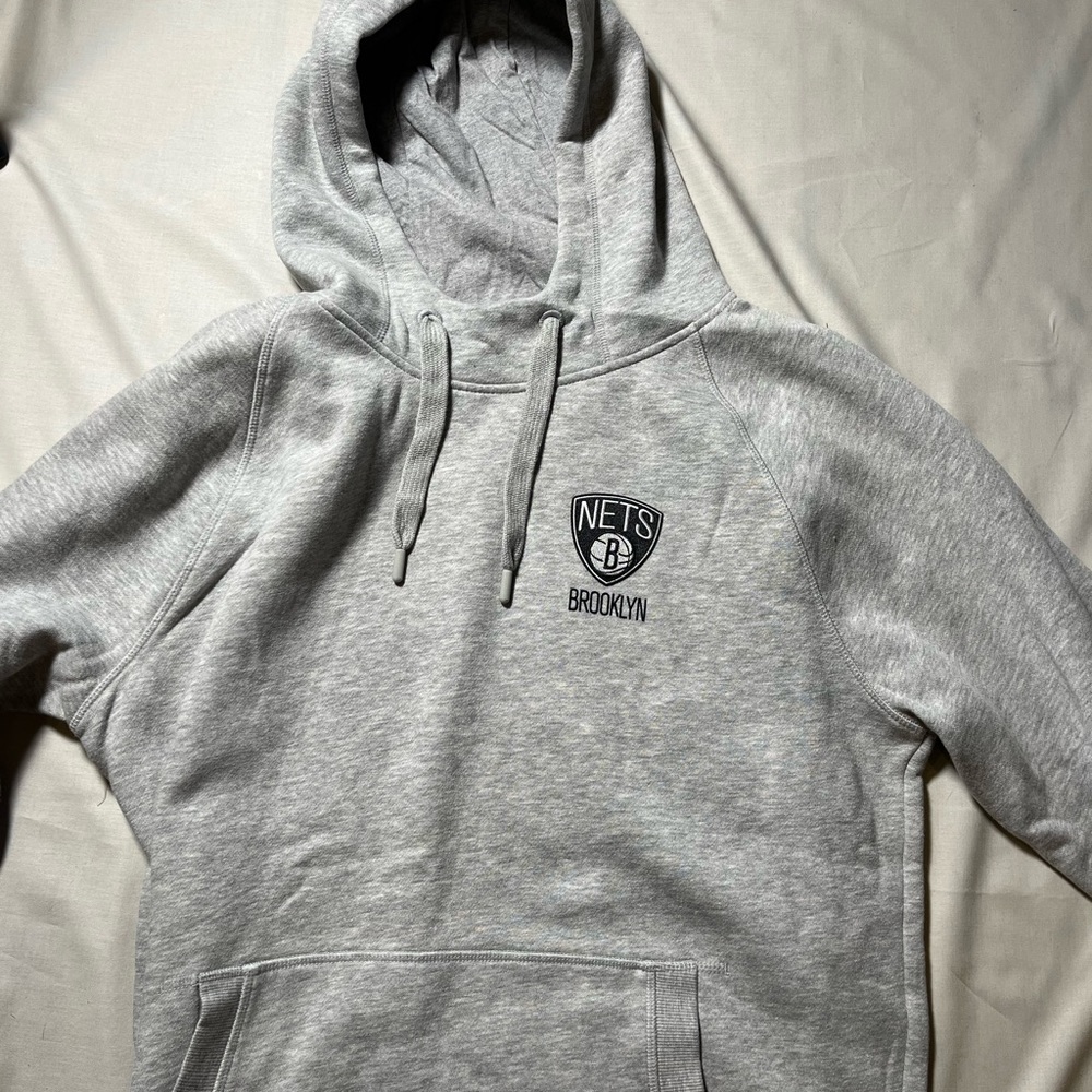 Antigua Gray Brooklyn Nets Sweatshirt Hoodie